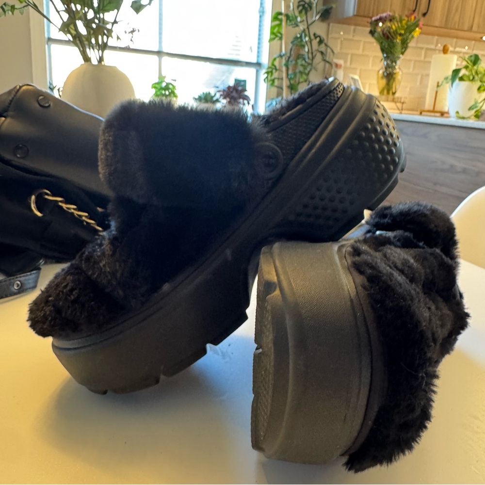 Black Furry Platform Crocs Sz10